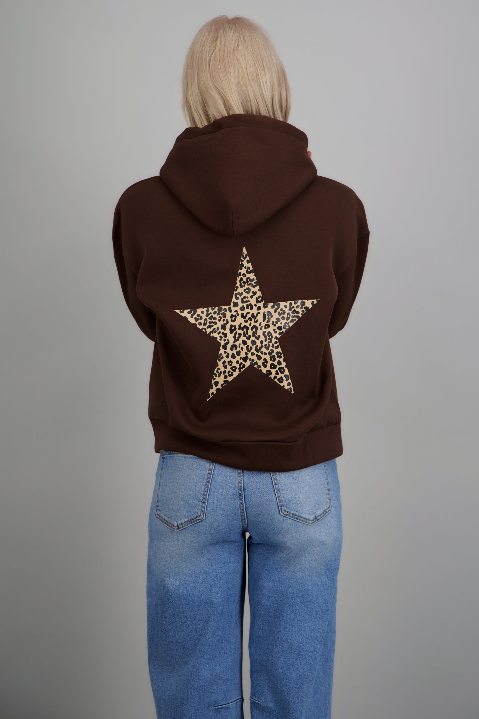 Chamarra estampado estrella animal print CHOCOLATE