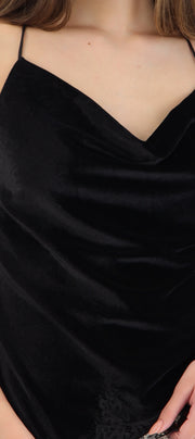 Blusa velvet detalle encaje