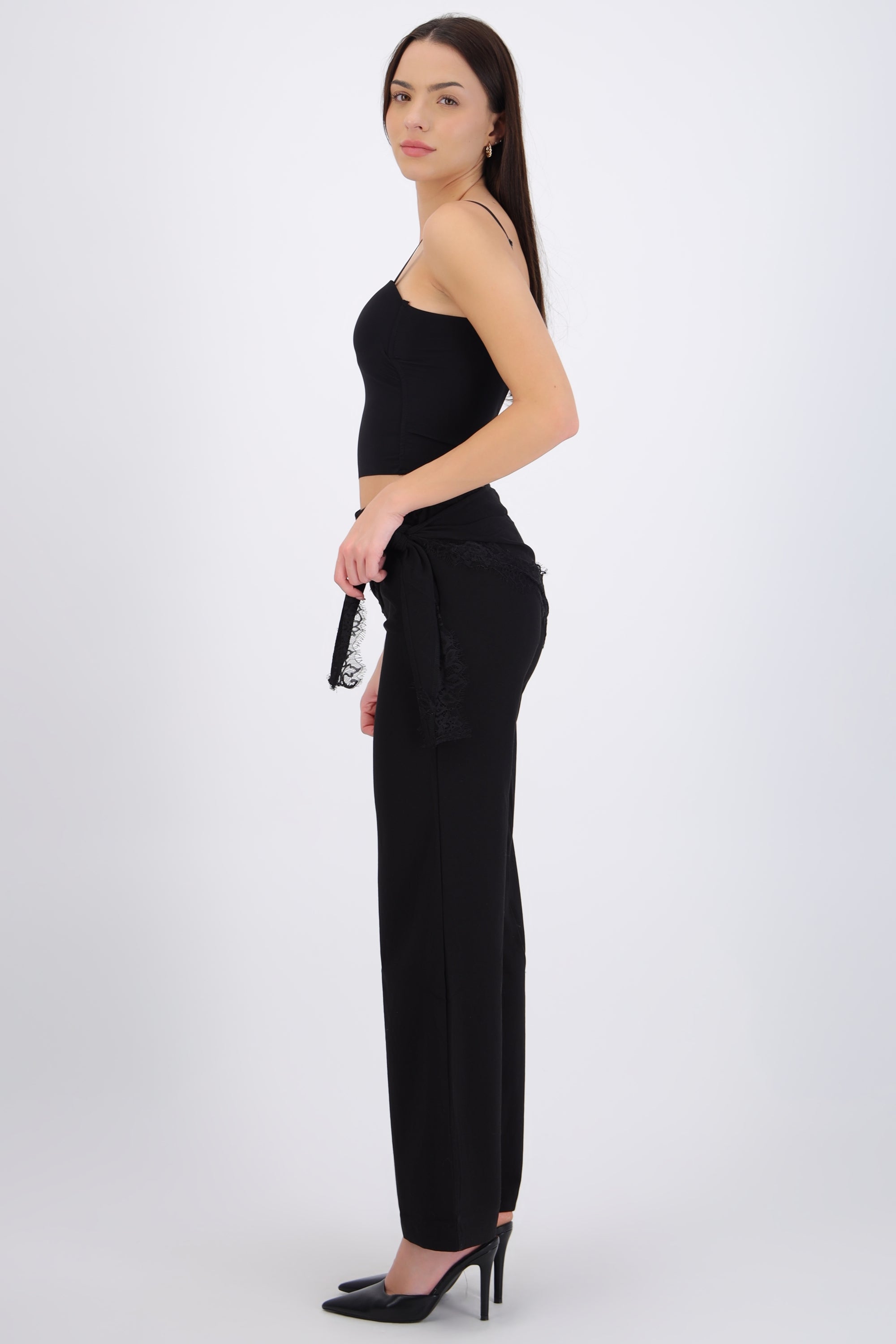 Pantalón detalle pañuelo liso
