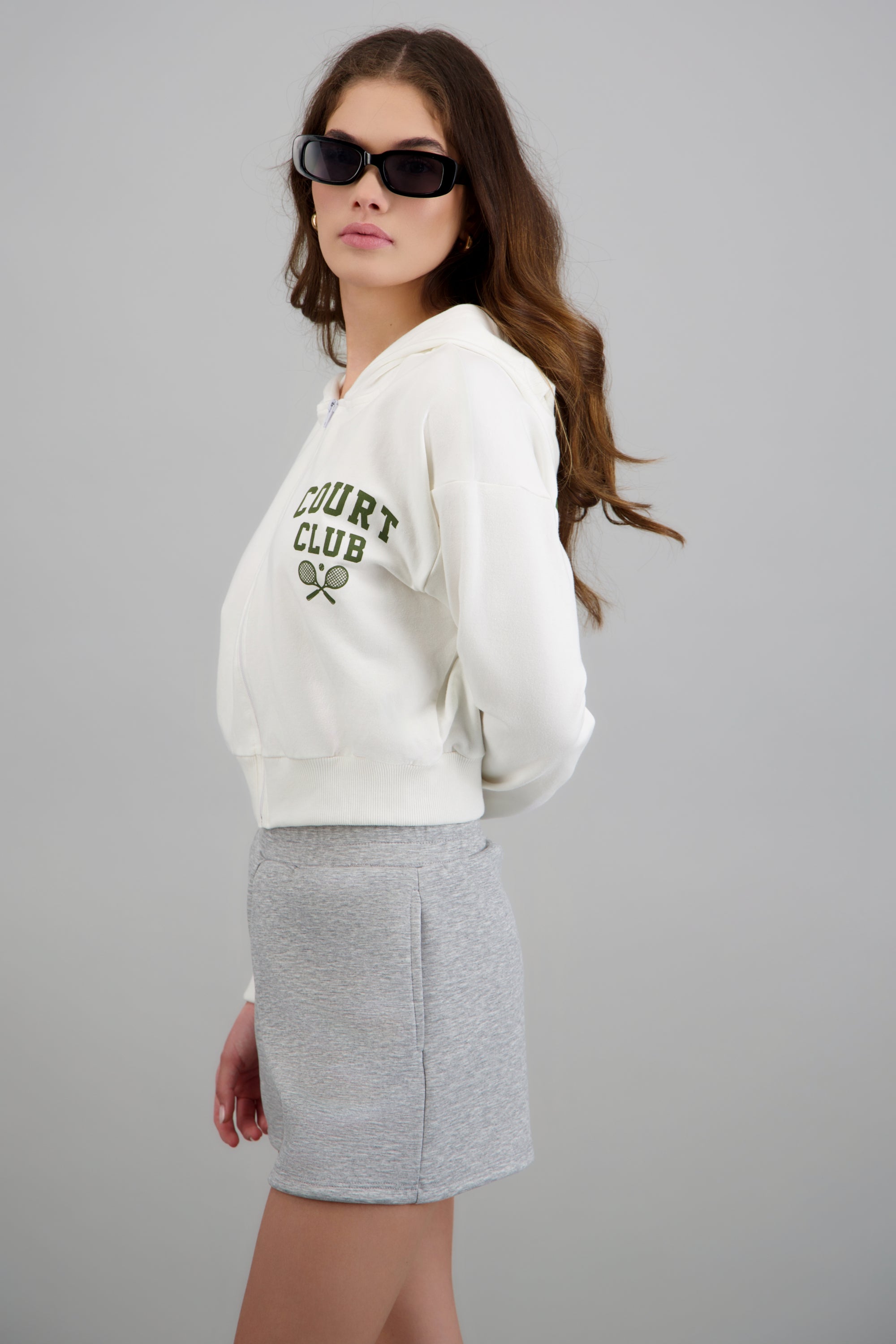 Sudadera crop estampado tenis BLANCO