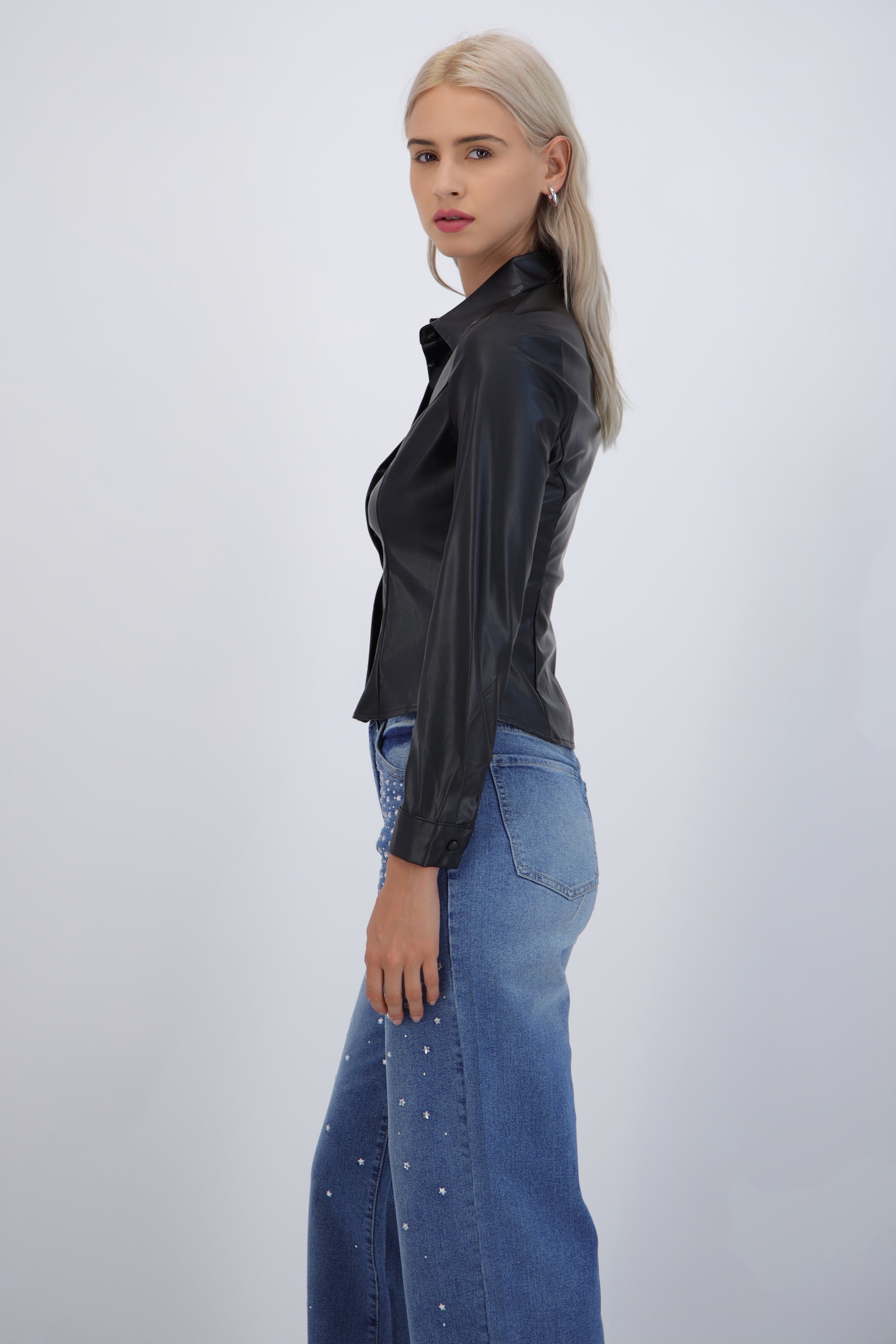 Blusa PU manga larga lisa