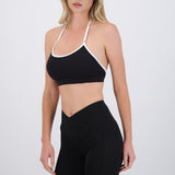 Top halter deportivo contraste