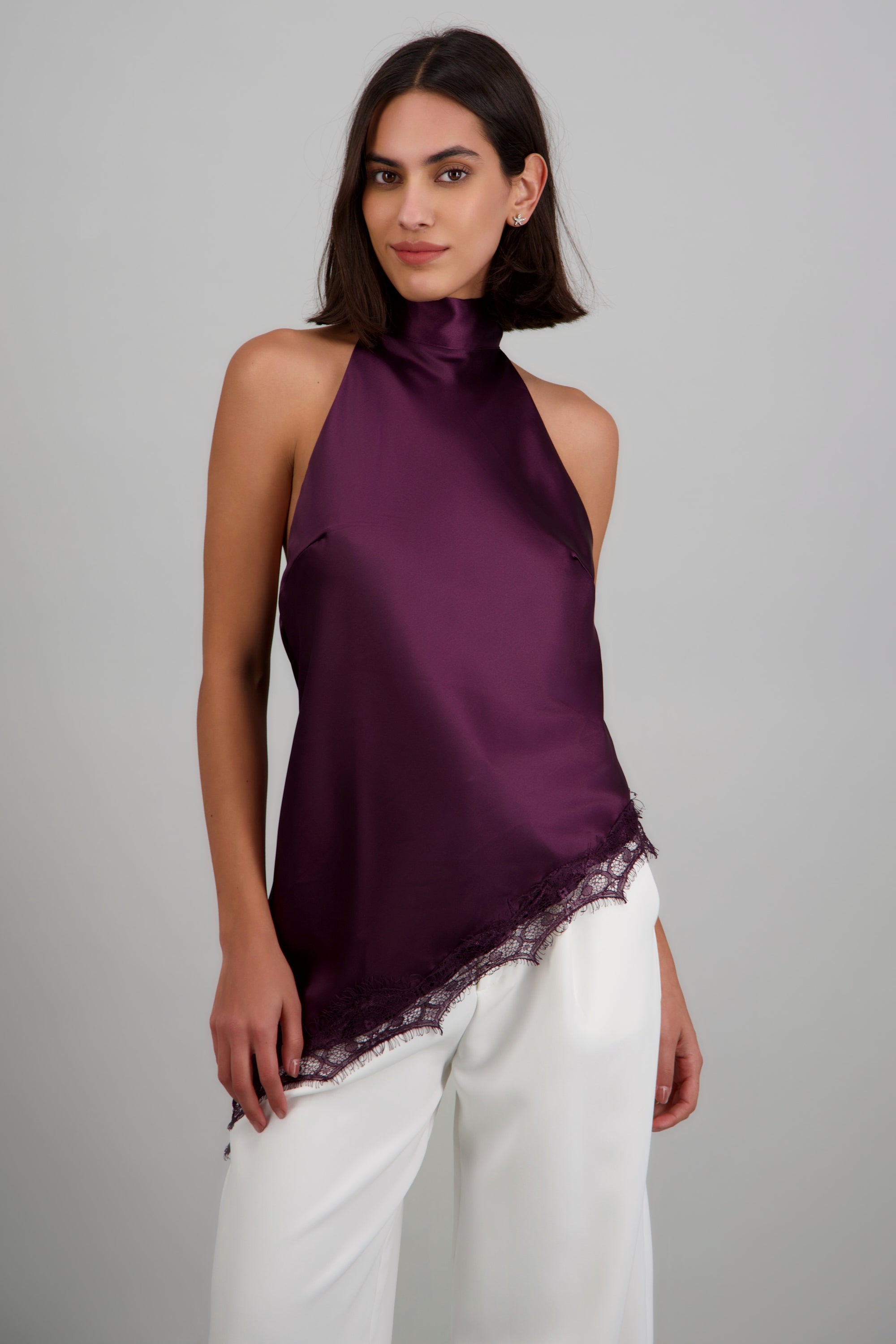 Top halter amarre satinado detalle encaje UVA