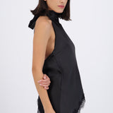 Top halter amarre satinado detalle encaje