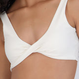 Top deportivo con twist
