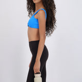 Top deportivo con twist