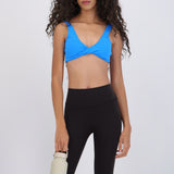 Top deportivo con twist