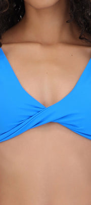 Top deportivo con twist