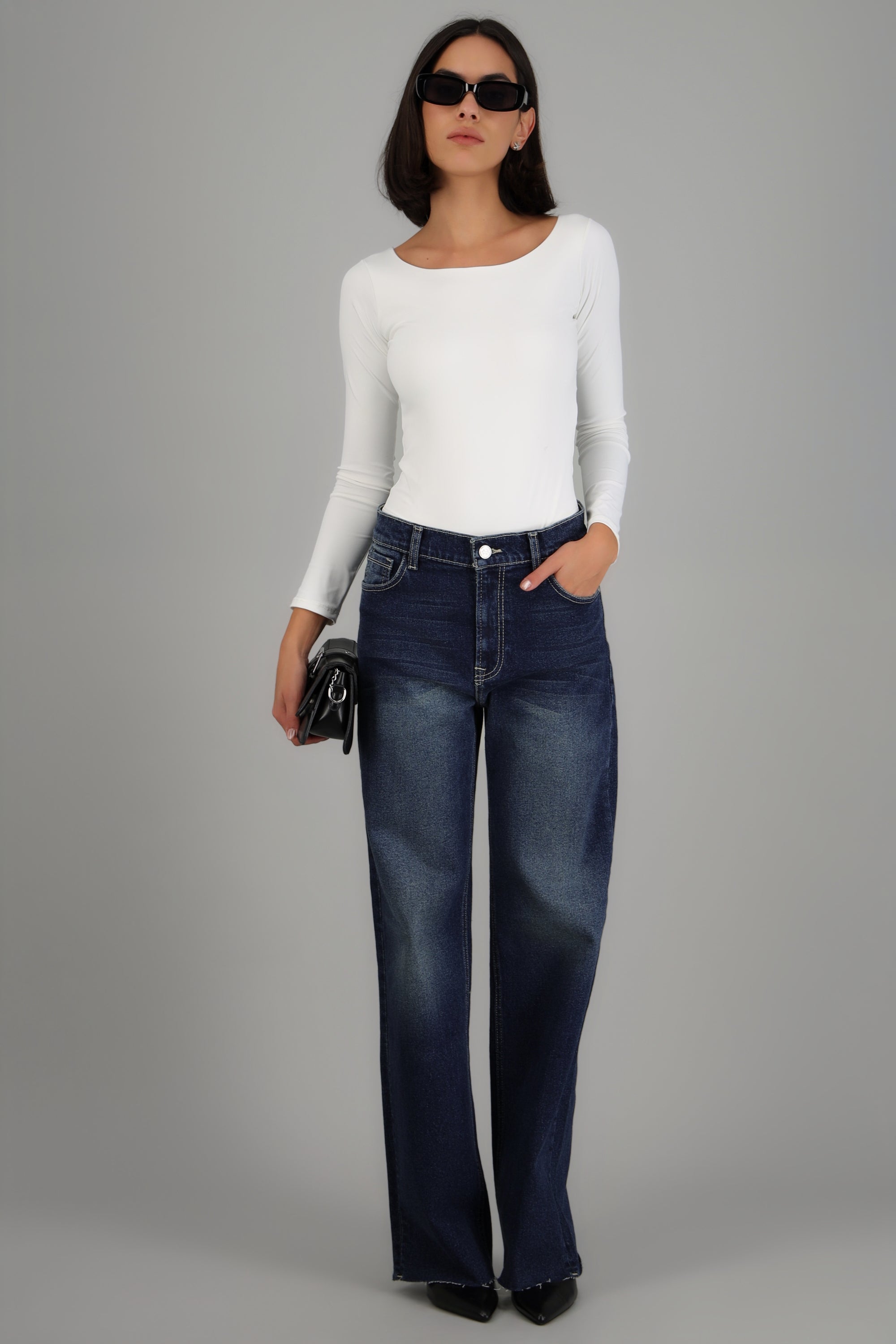 Jeans straight deshilado MEDIUM WASH