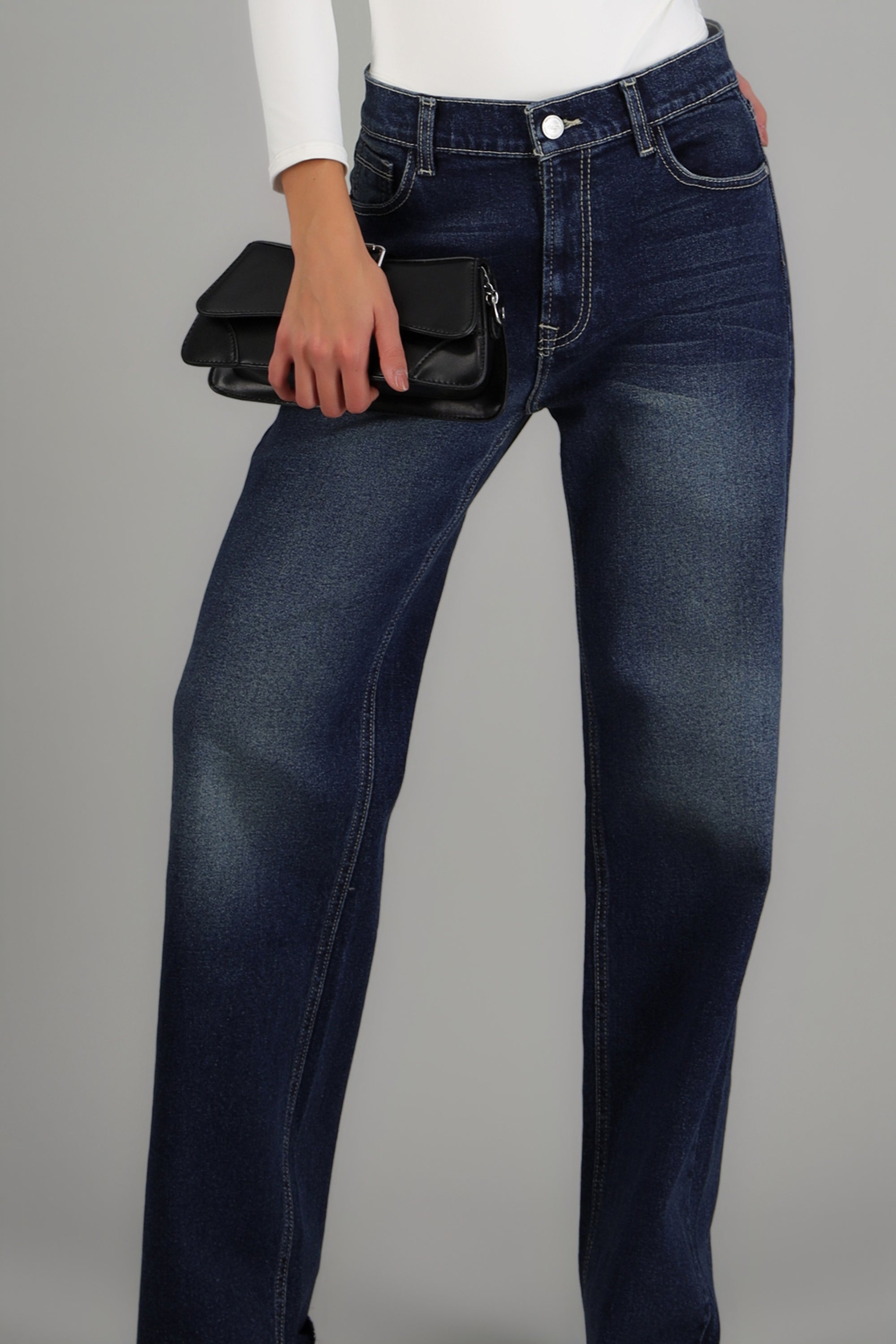 Jeans straight deshilado MEDIUM WASH