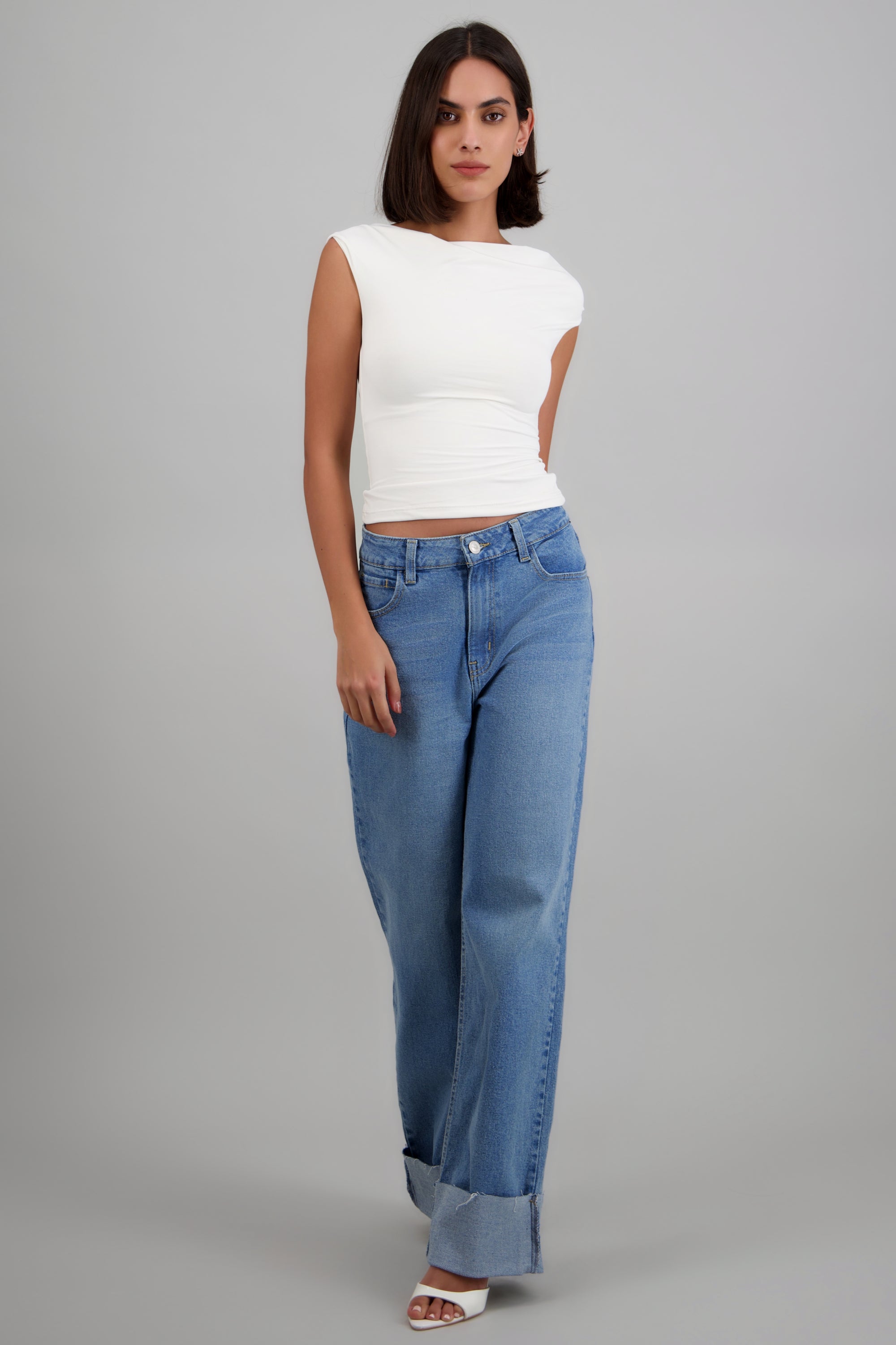 Jeans straight dobladillo LIGHT WASH