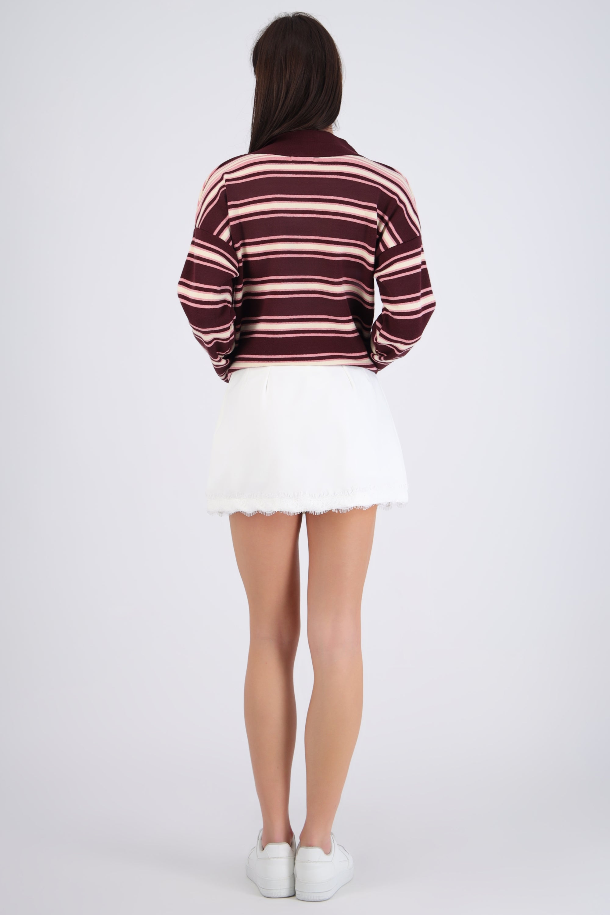 Falda mini abertura encaje