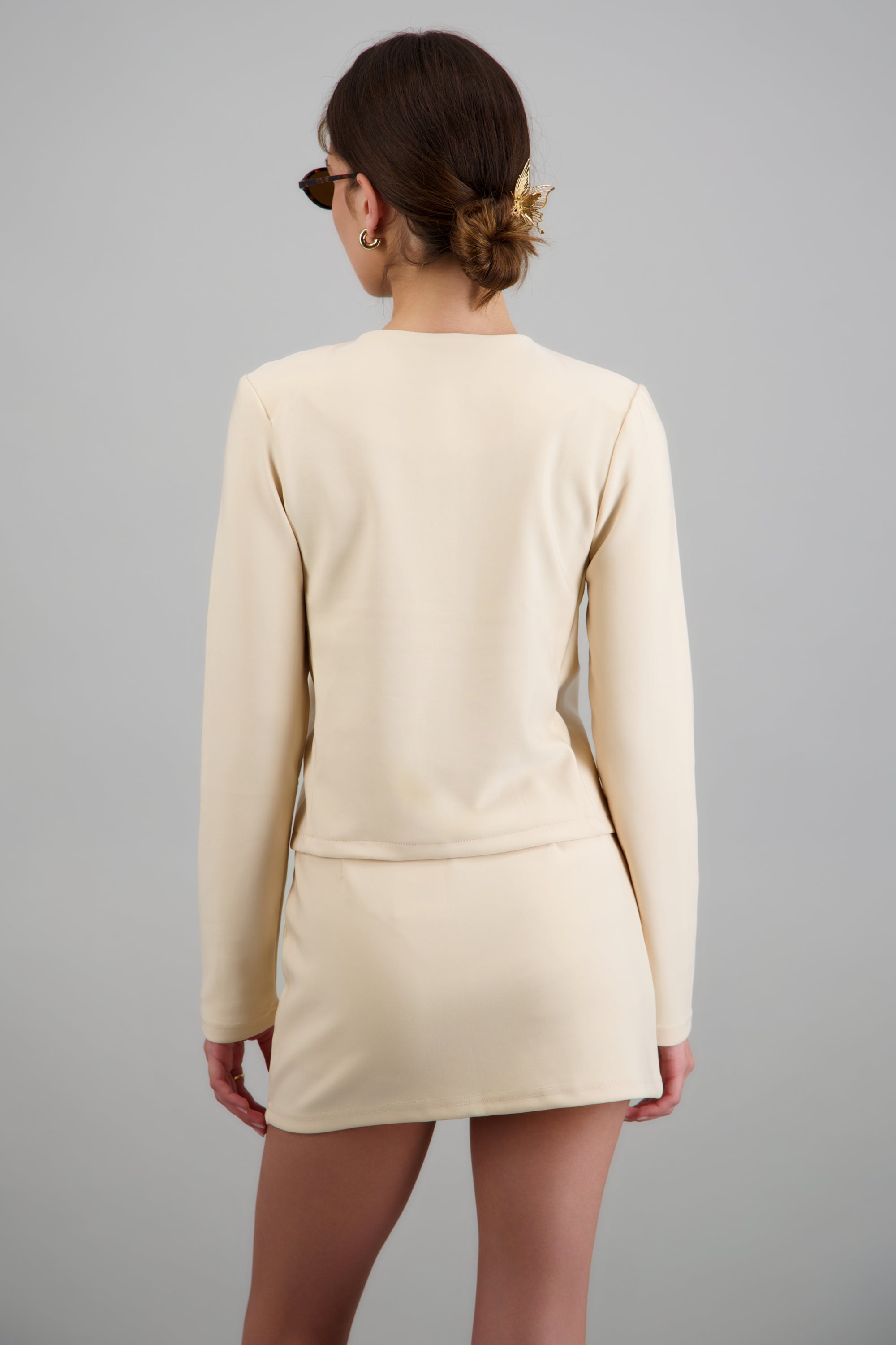 Blazer cuello redondo bolsas HUESO