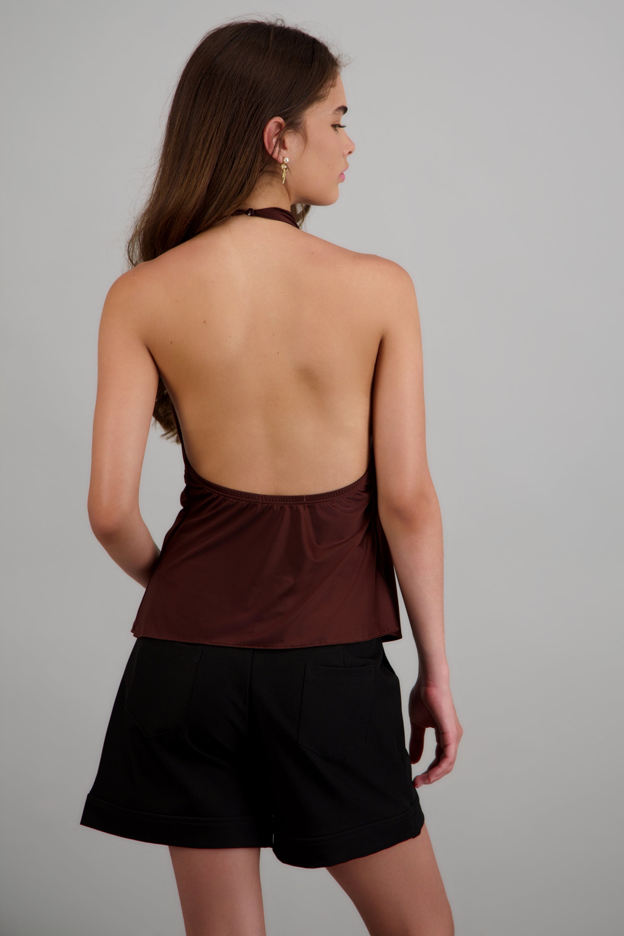 Top sin mangas escote halter CHOCOLATE