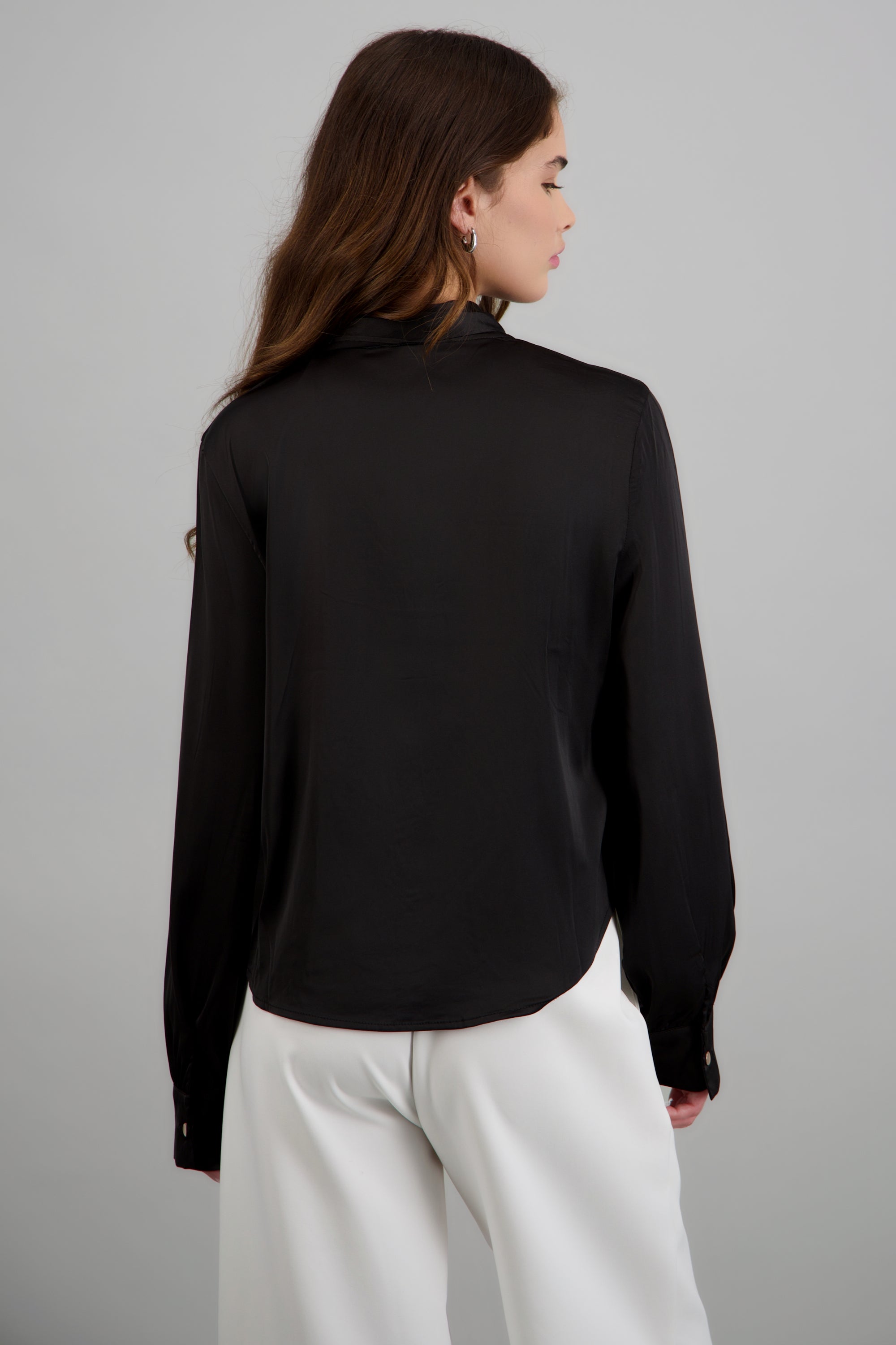 Camisa satin detalle cuello NEGRO