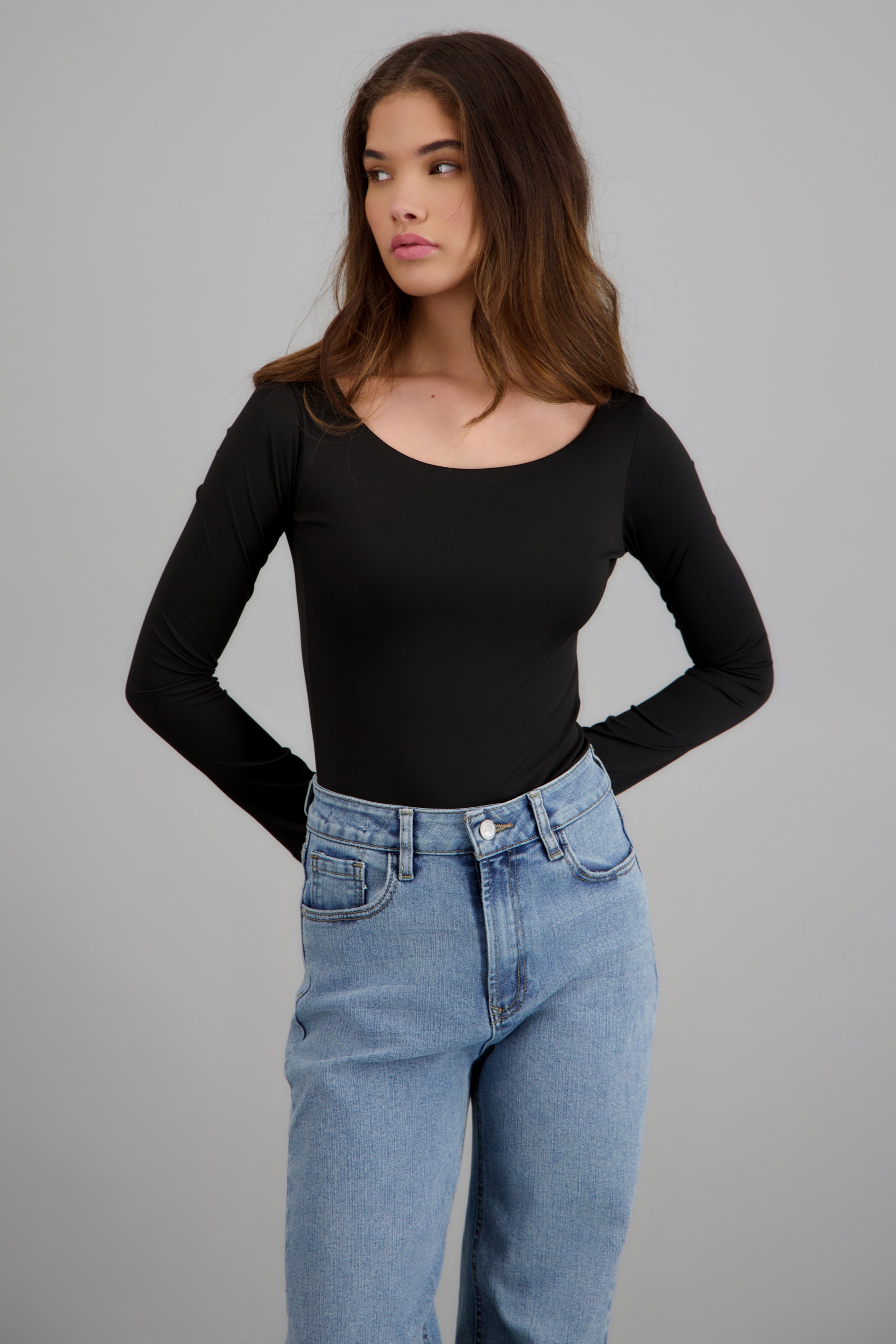 Bodysuit liso escote redondo NEGRO