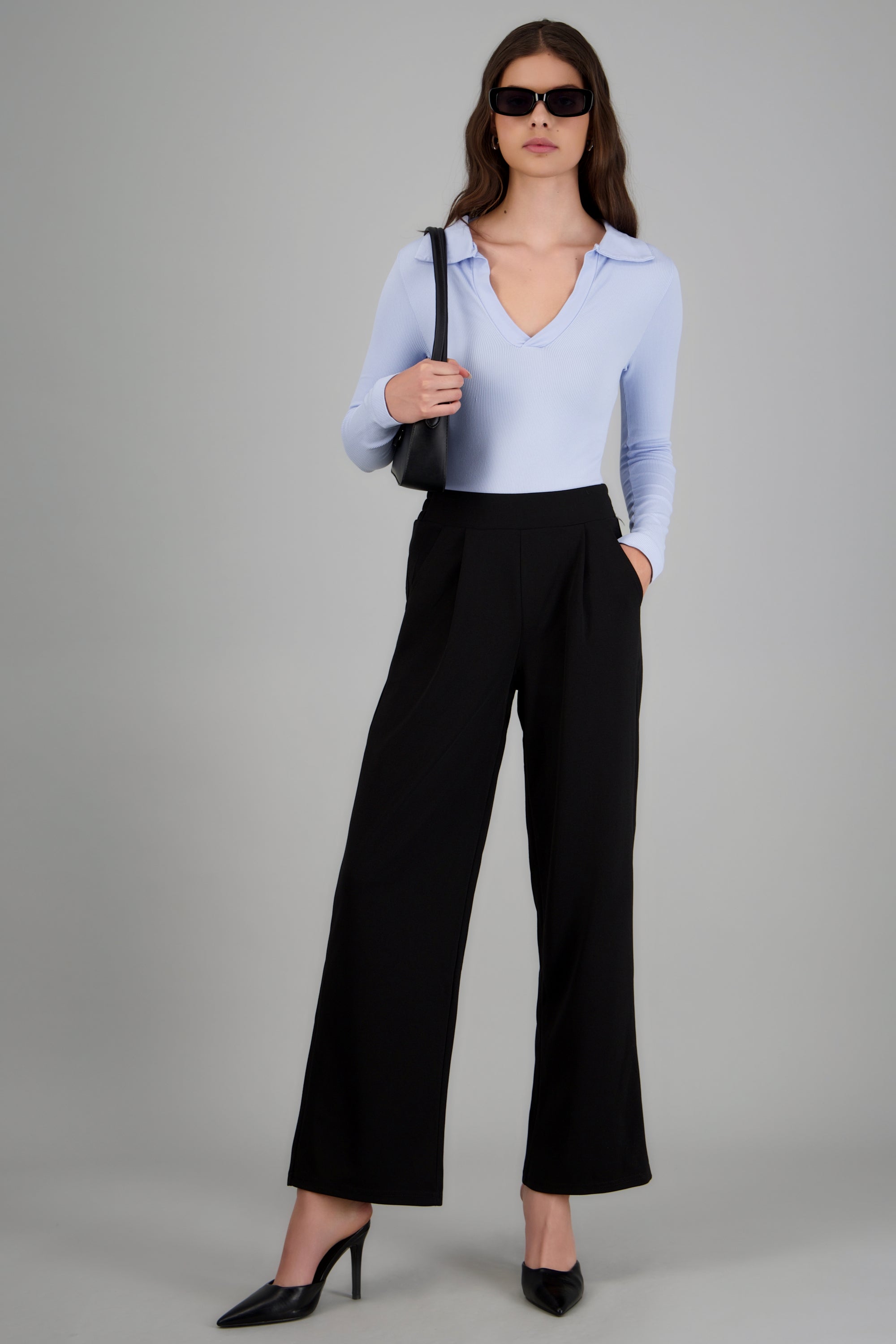 Pantalon amplio liso NEGRO