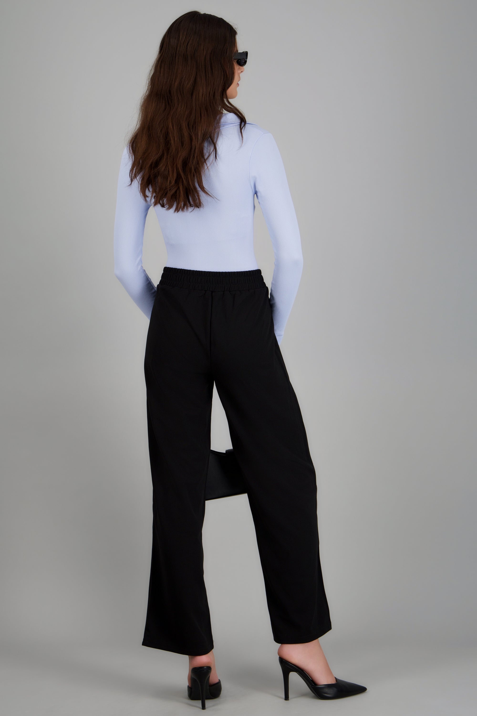 Pantalon amplio liso NEGRO