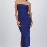 Vestido maxi strapless abertura