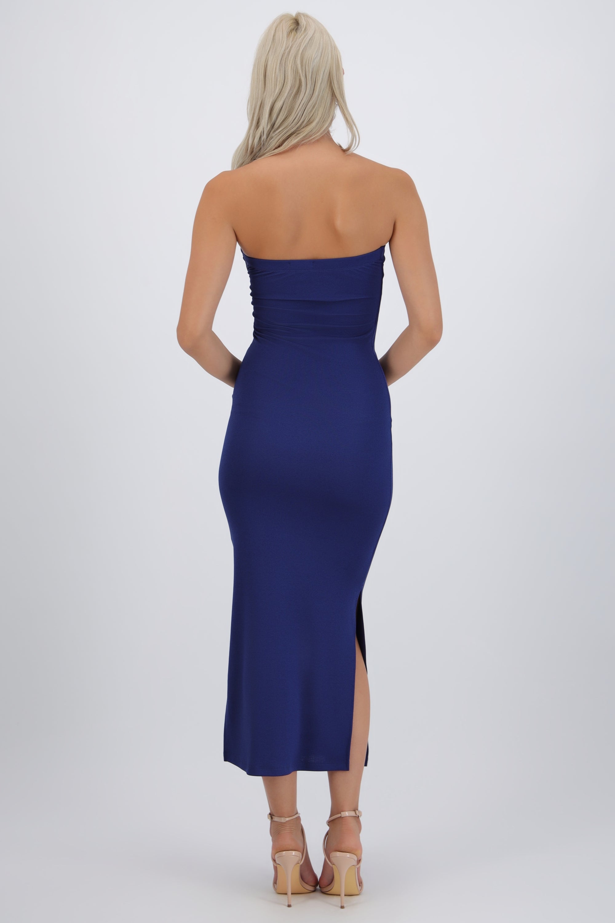 Vestido maxi strapless abertura
