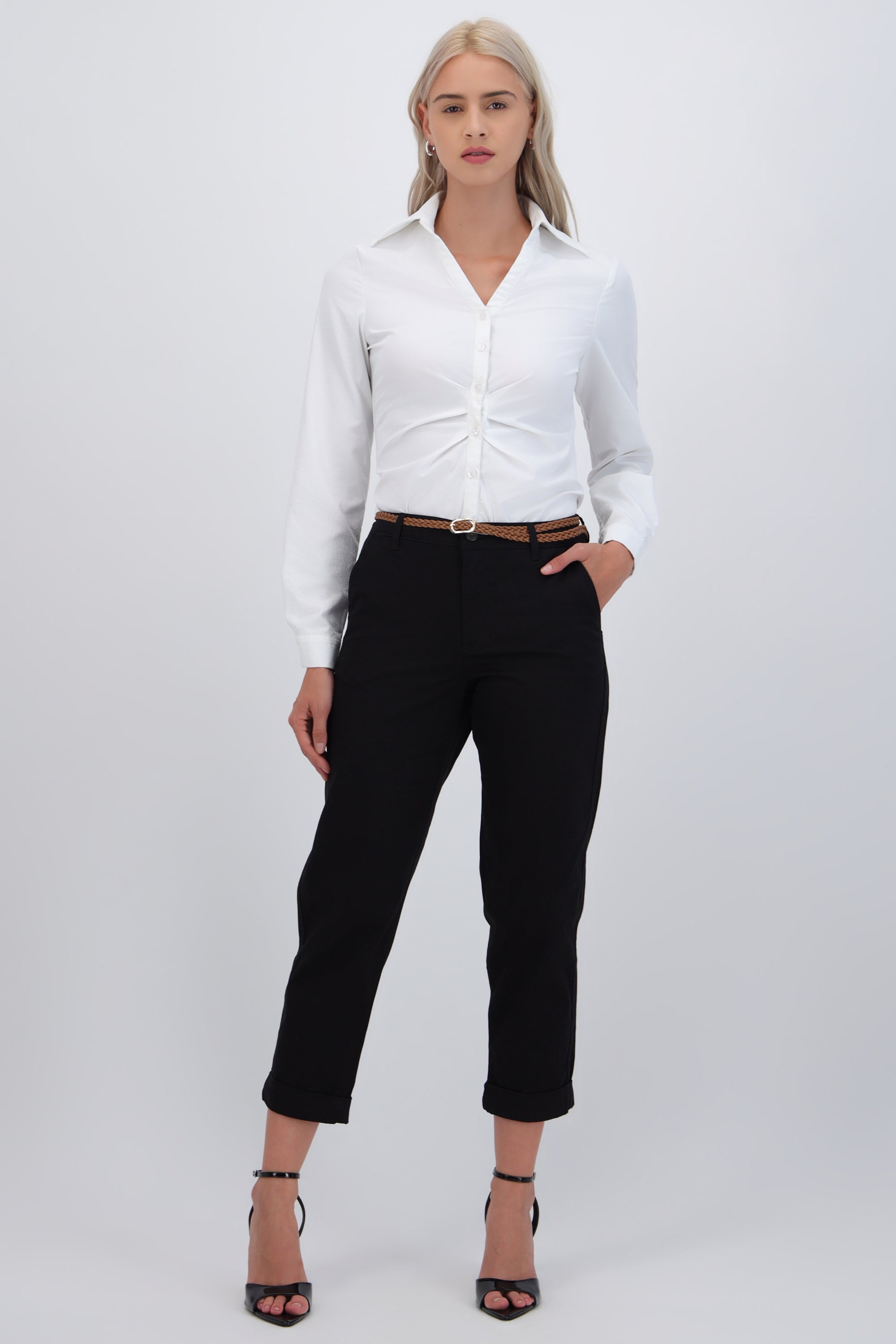 Pantalón chino cinturón trenzado
