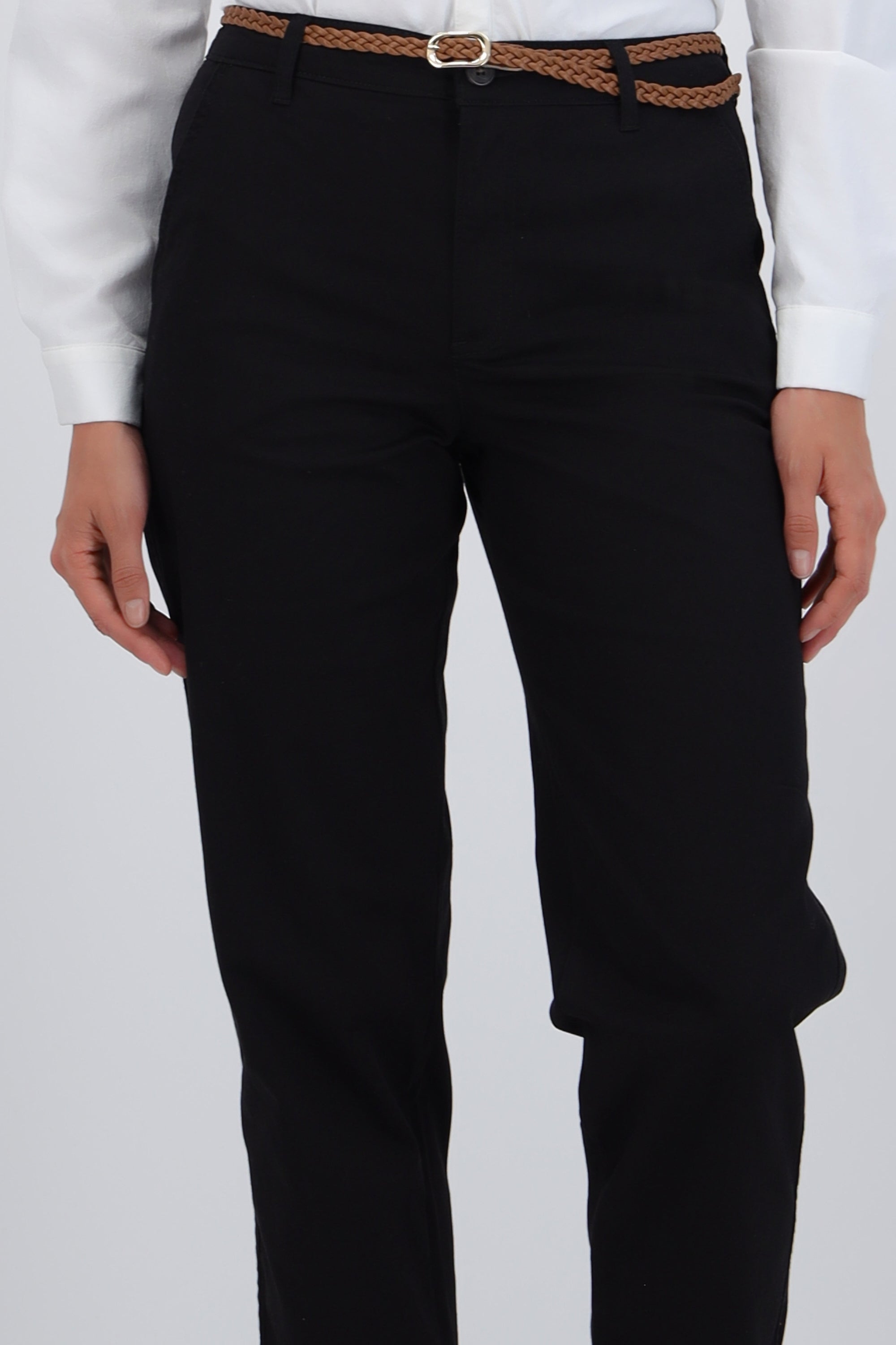 Pantalón chino cinturón trenzado