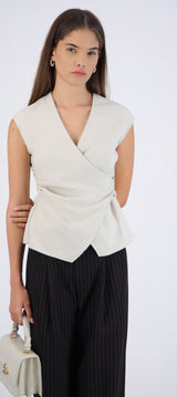 Top tejido suave detalle cintura