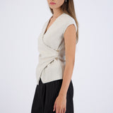Top tejido suave detalle cintura