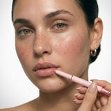 Delineador de labios efecto contour