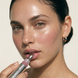 Brillo labial con efecto volumen