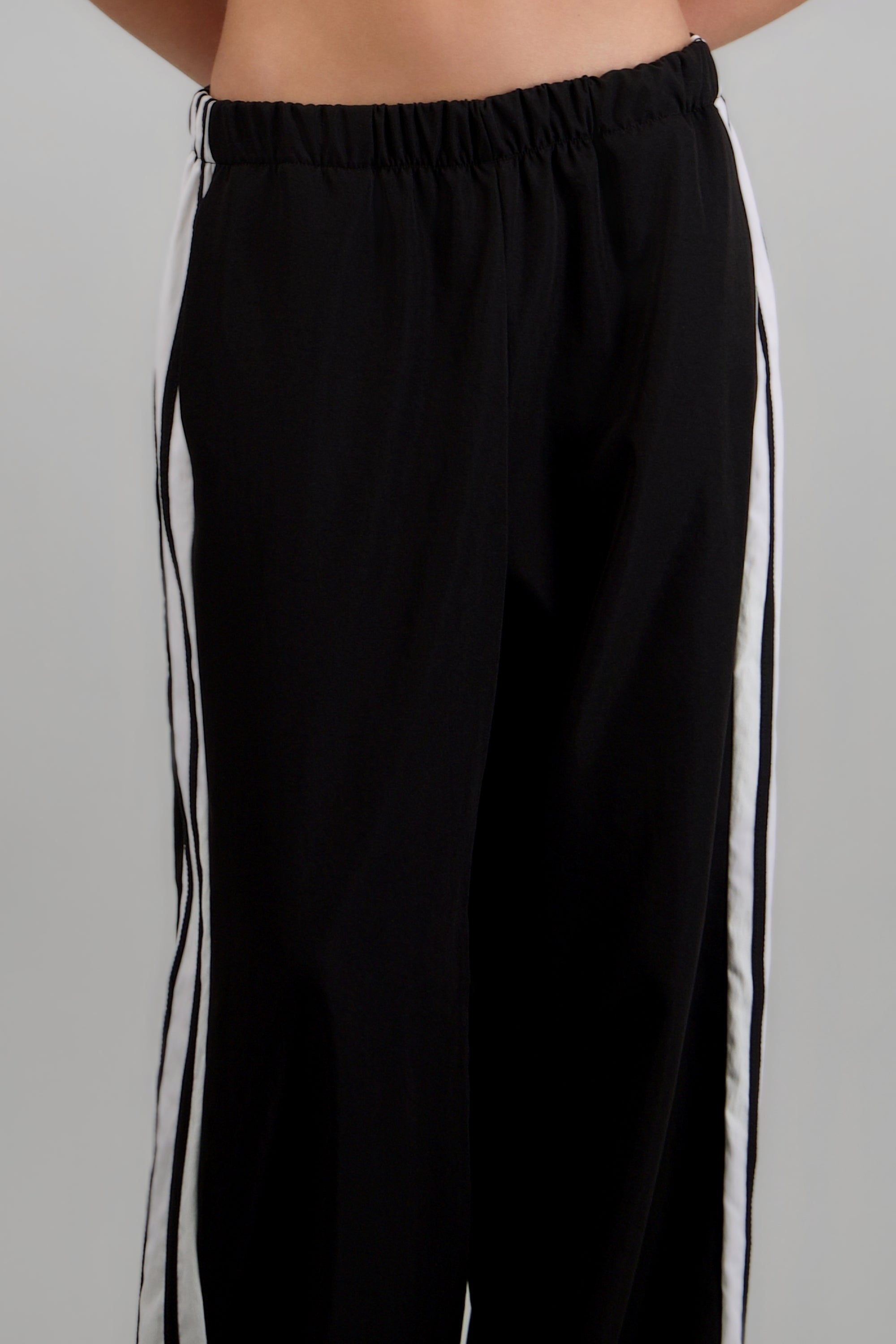 Pantalon pretina elastica detalle rayas NEGRO COMBO