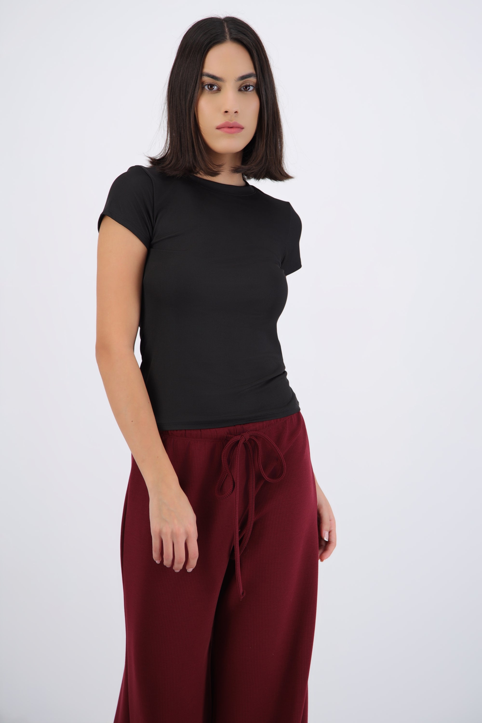 Top manga corta cuello redondo liso