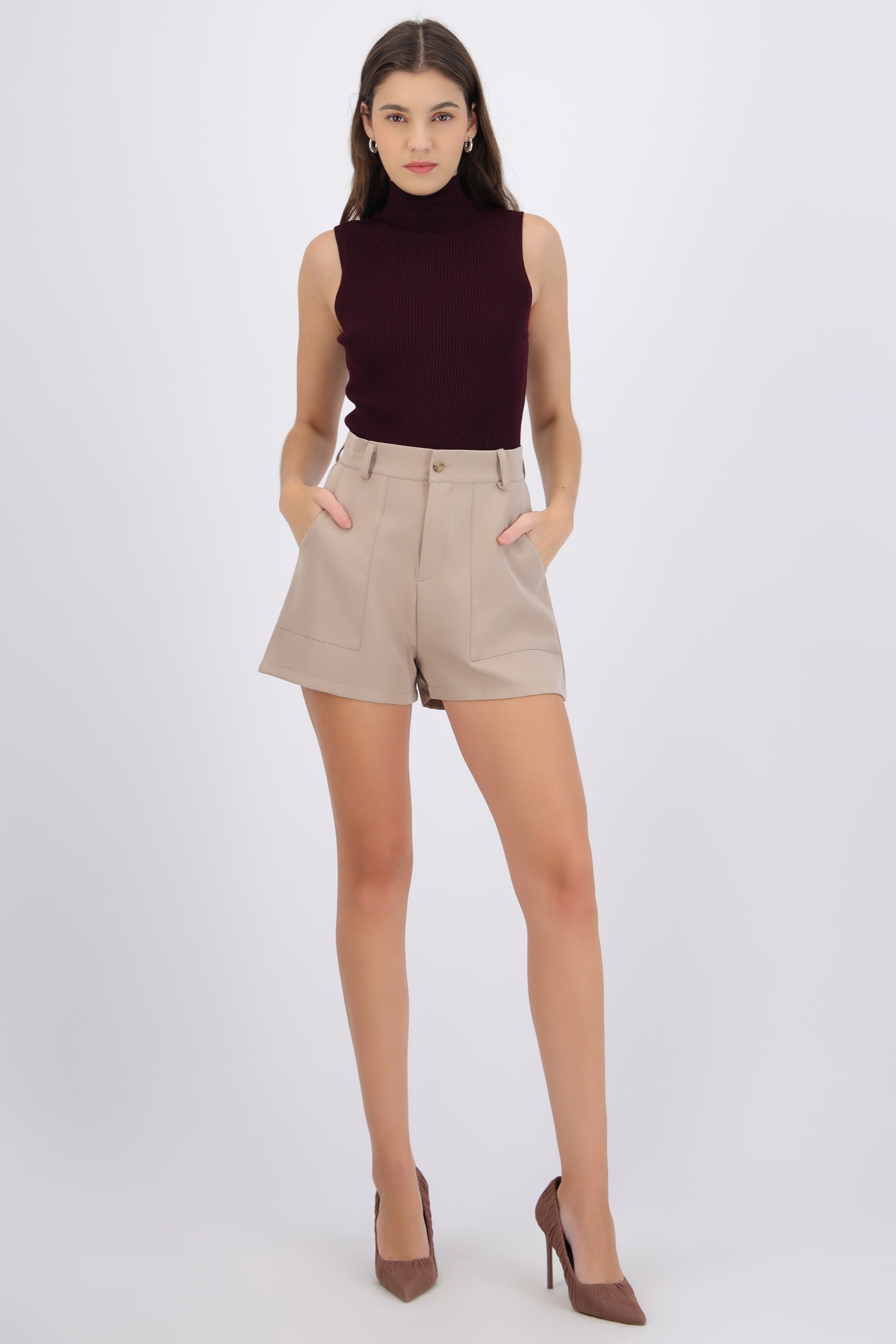 Short mini con bolsas