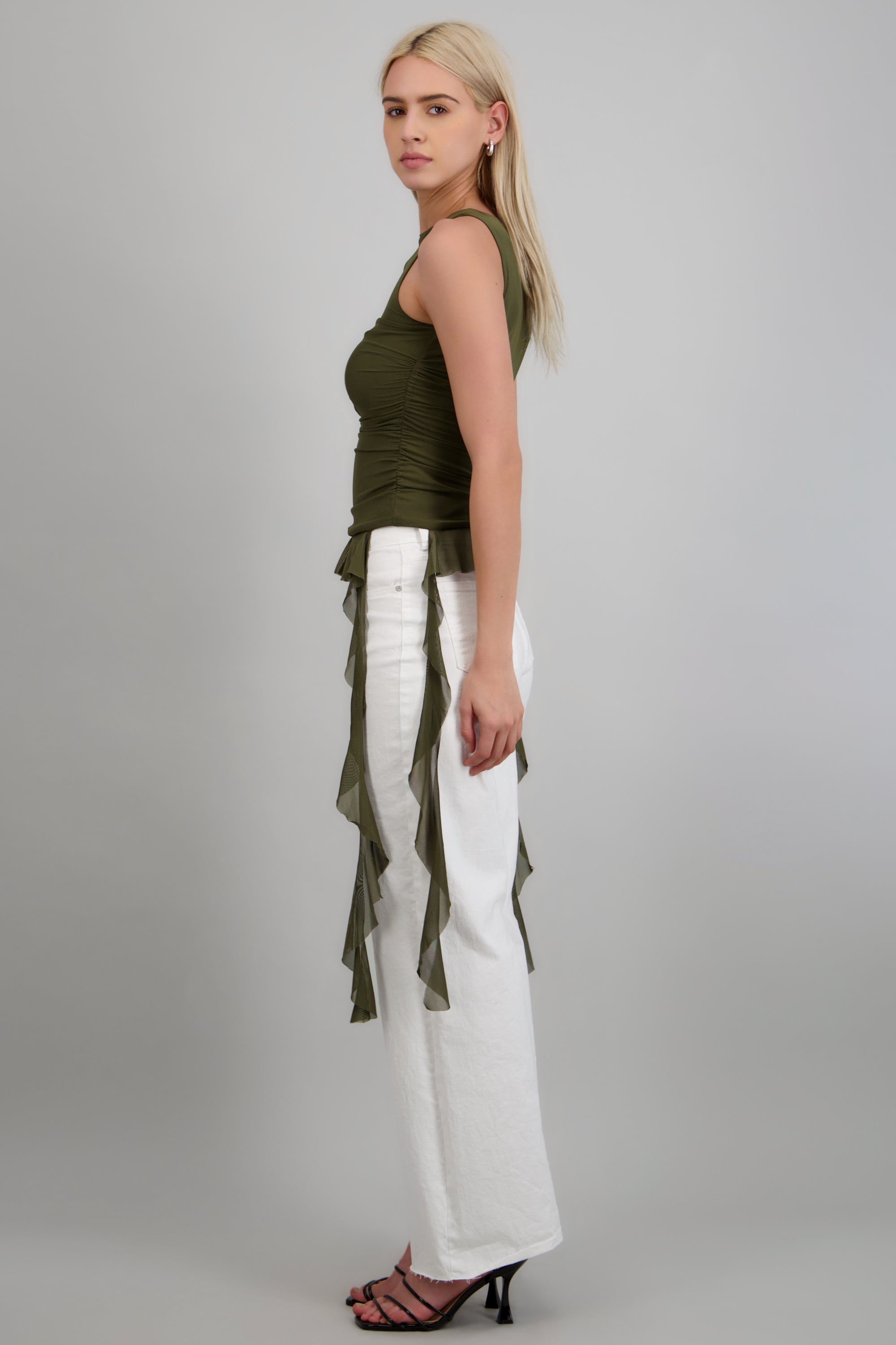 Top de mesh con olanes largos OLIVO