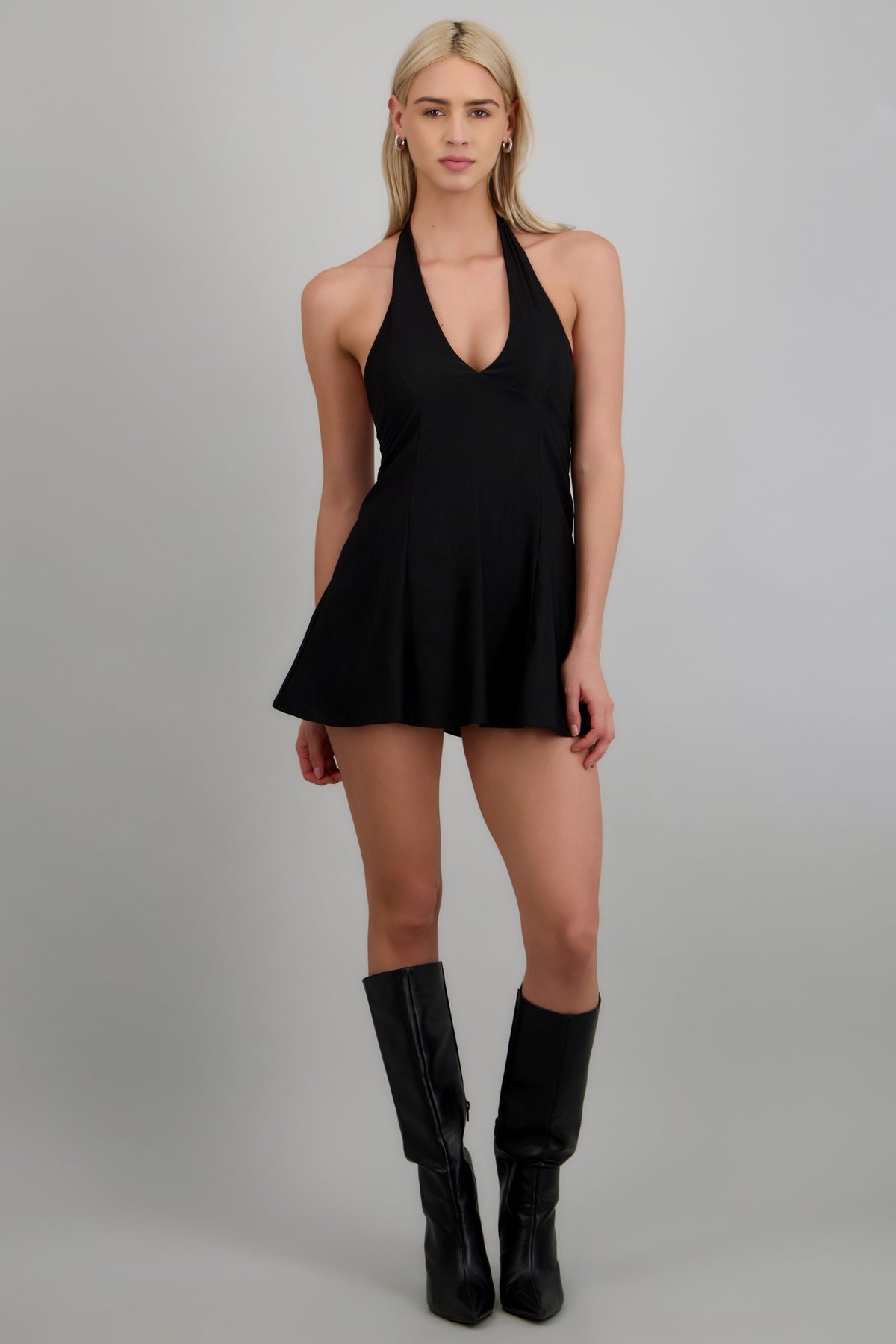 Vestido mini detalle halter espalda descubierta NEGRO