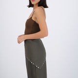 Body tirantes escote redondo detalle broches