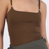Body tirantes escote redondo detalle broches