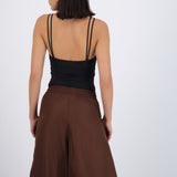 Body tirantes escote redondo detalle broches