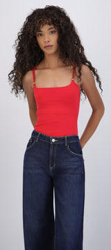 Body tirantes escote redondo detalle broches