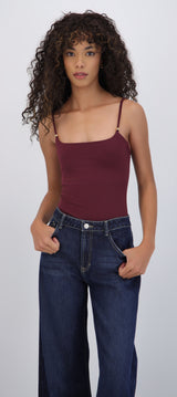 Body tirantes escote redondo detalle broches