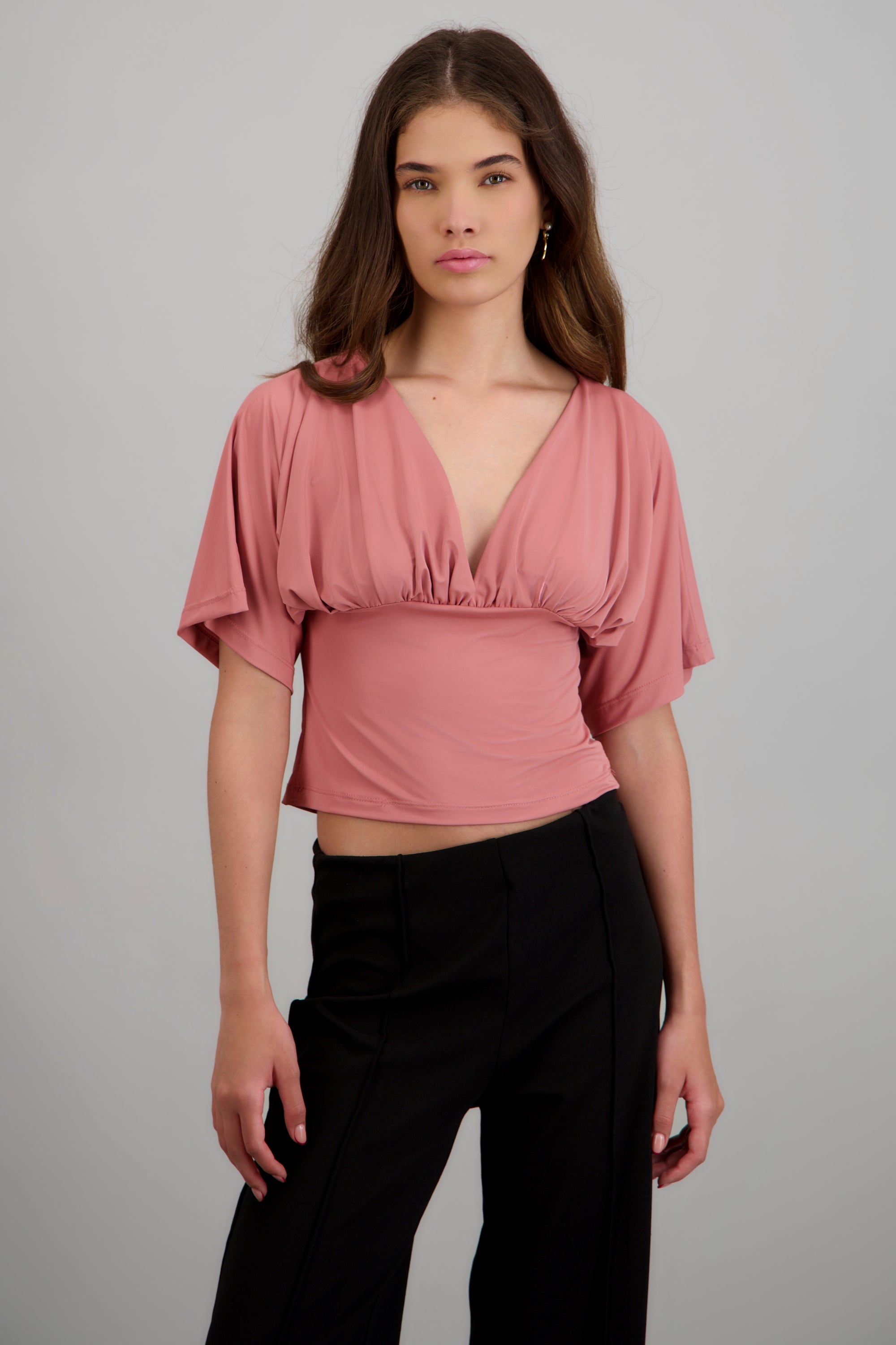 Top manga corta escote v drapeado detalle cintura MALVA