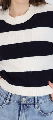 Suéter cuello redondo líneas