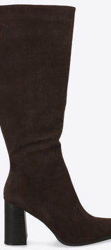 Bota alta rigida gamucina
