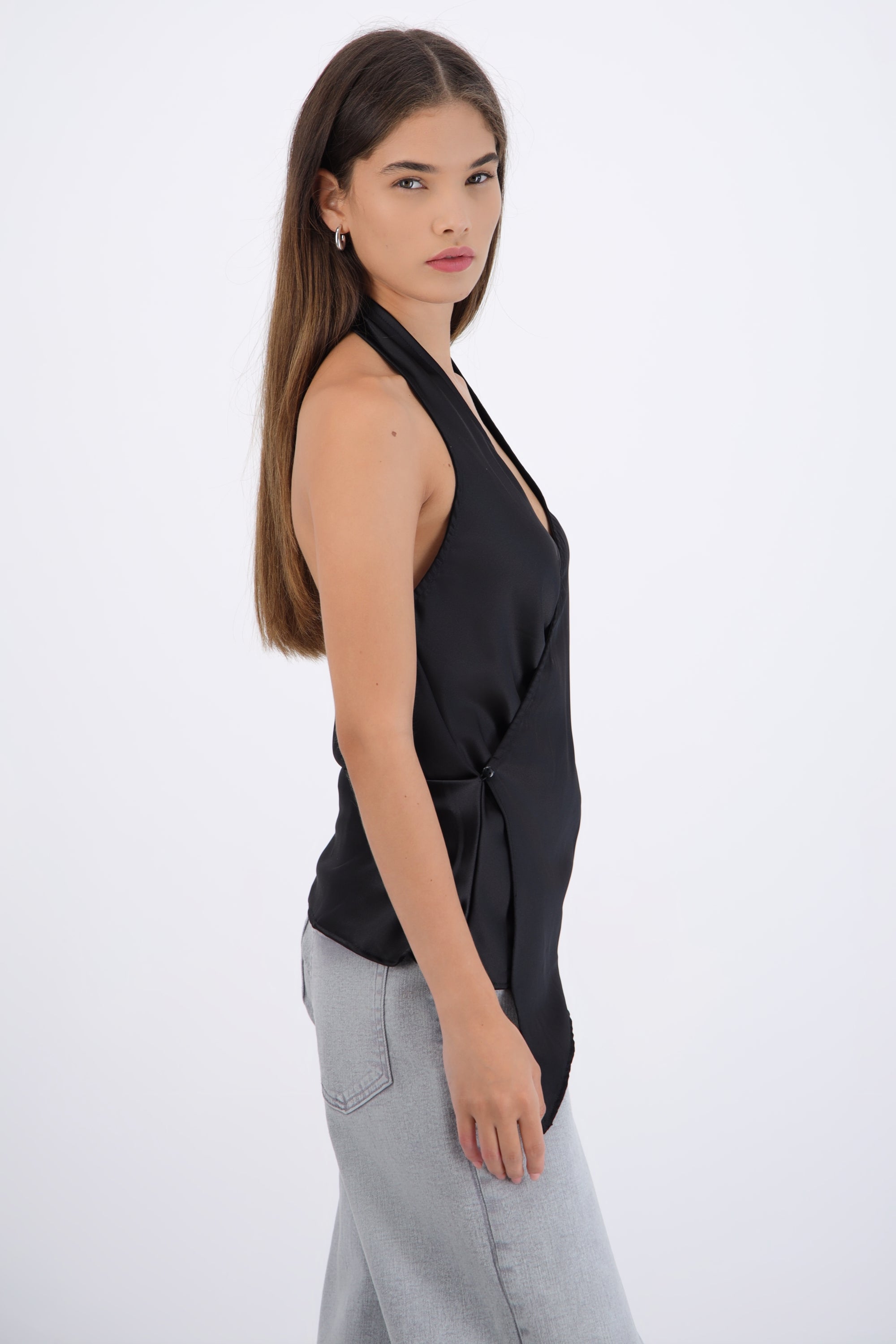 Top halter detalle asimetrico NEGRO