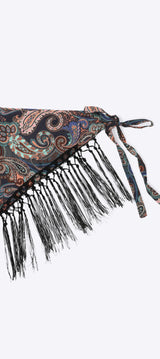 Pañuelo boho flecos