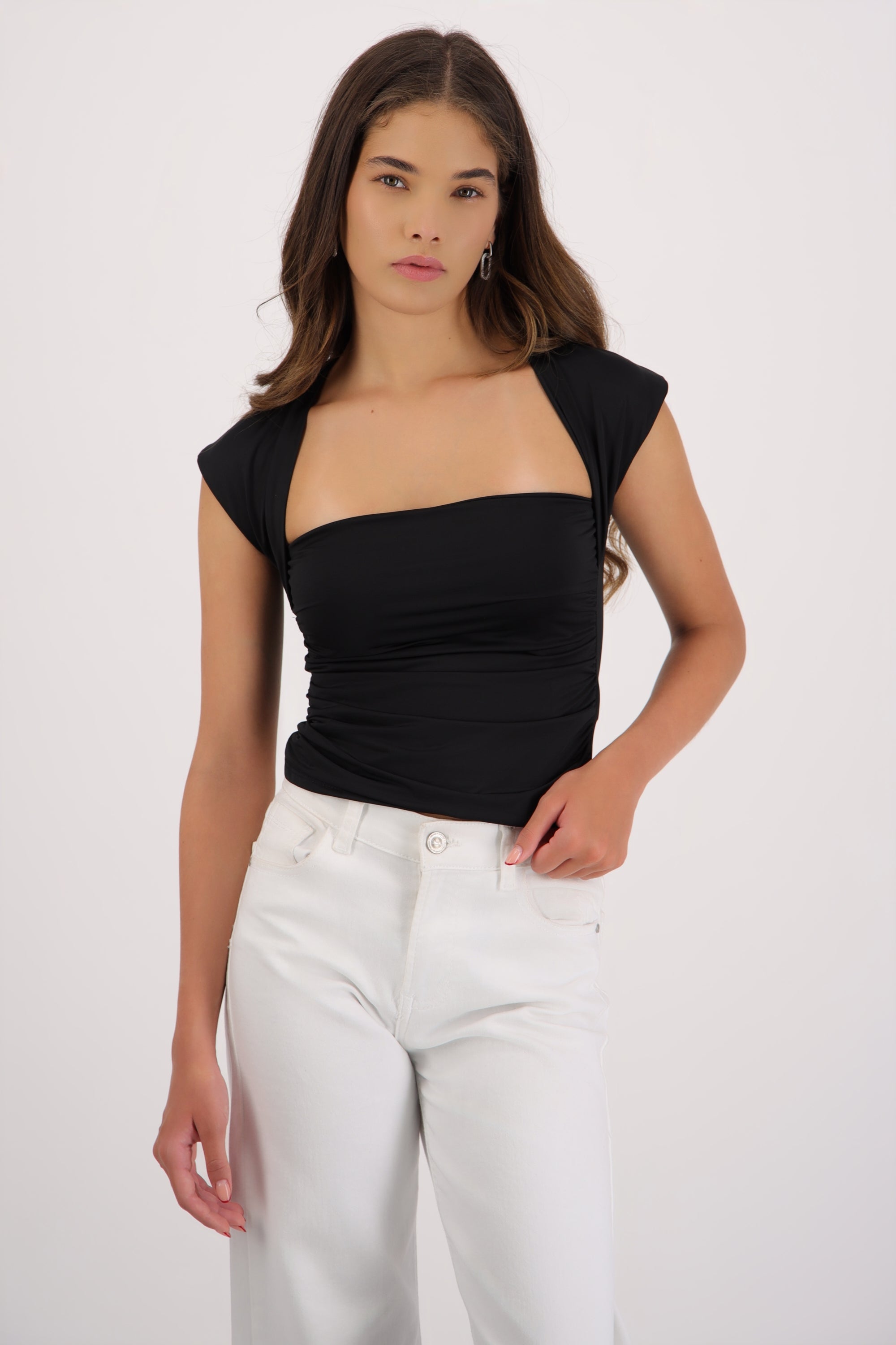 Top strapples detalle mangas NEGRO