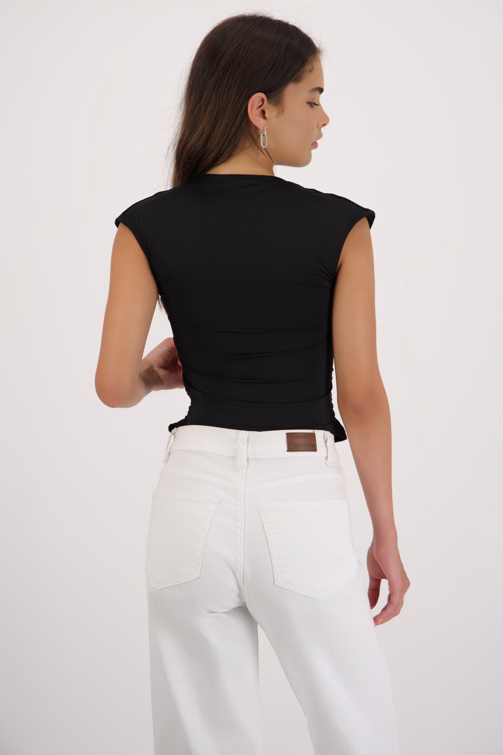 Top strapples detalle mangas NEGRO