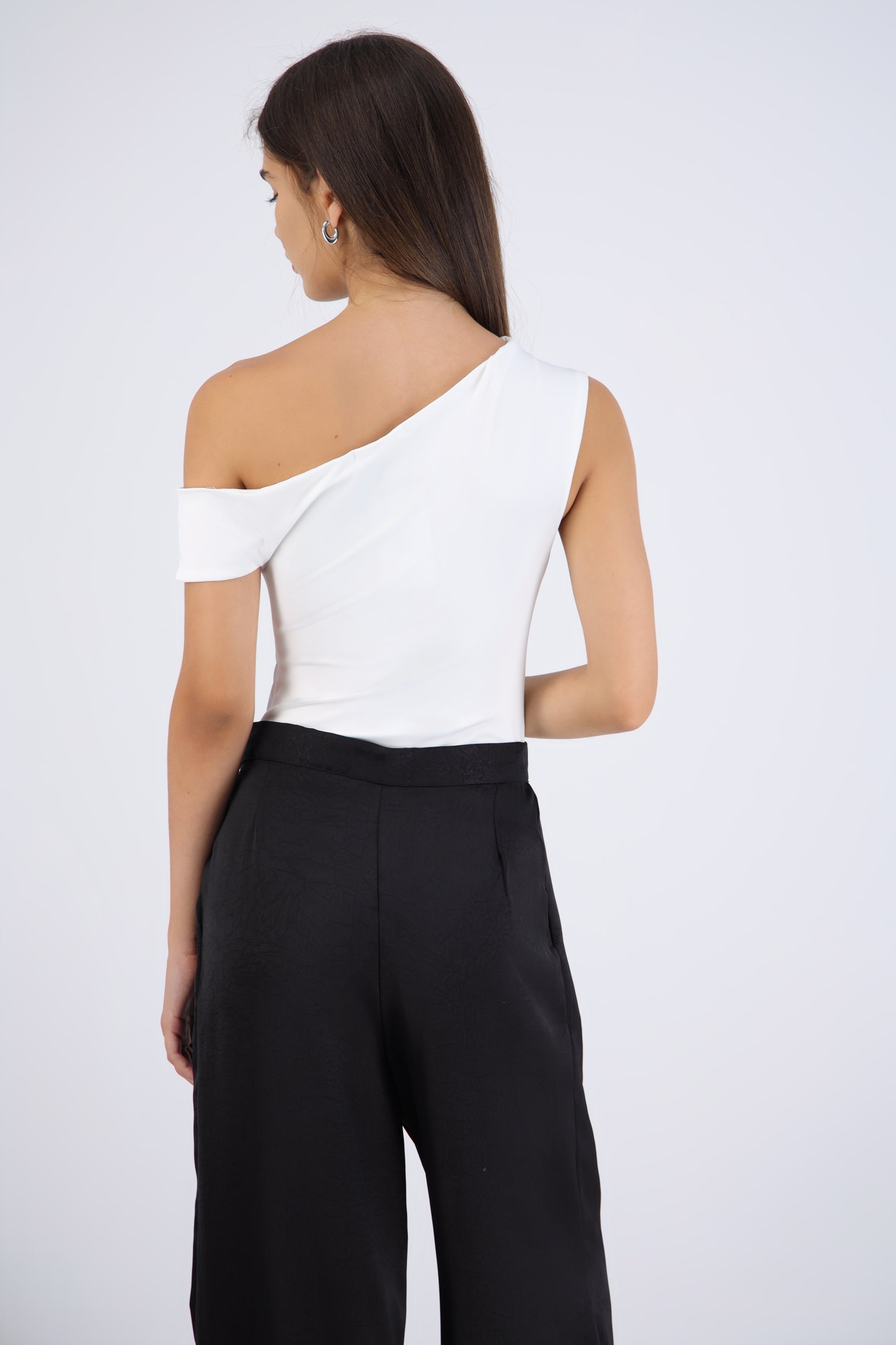 Body asimetrico drapeado