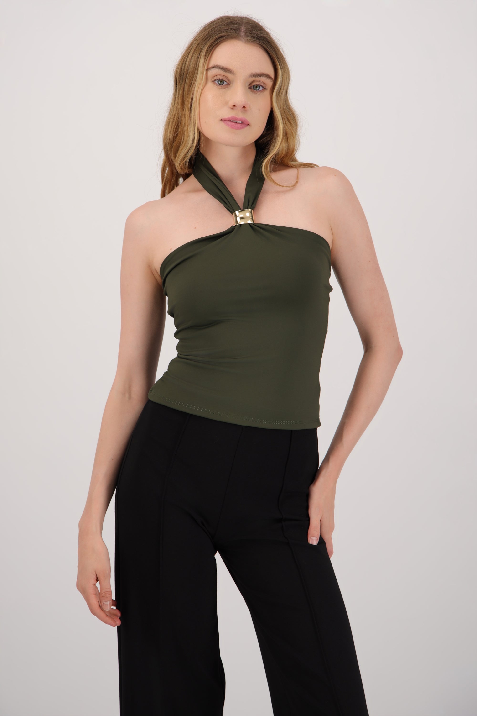 Top halter detalle broche dorado OLIVO