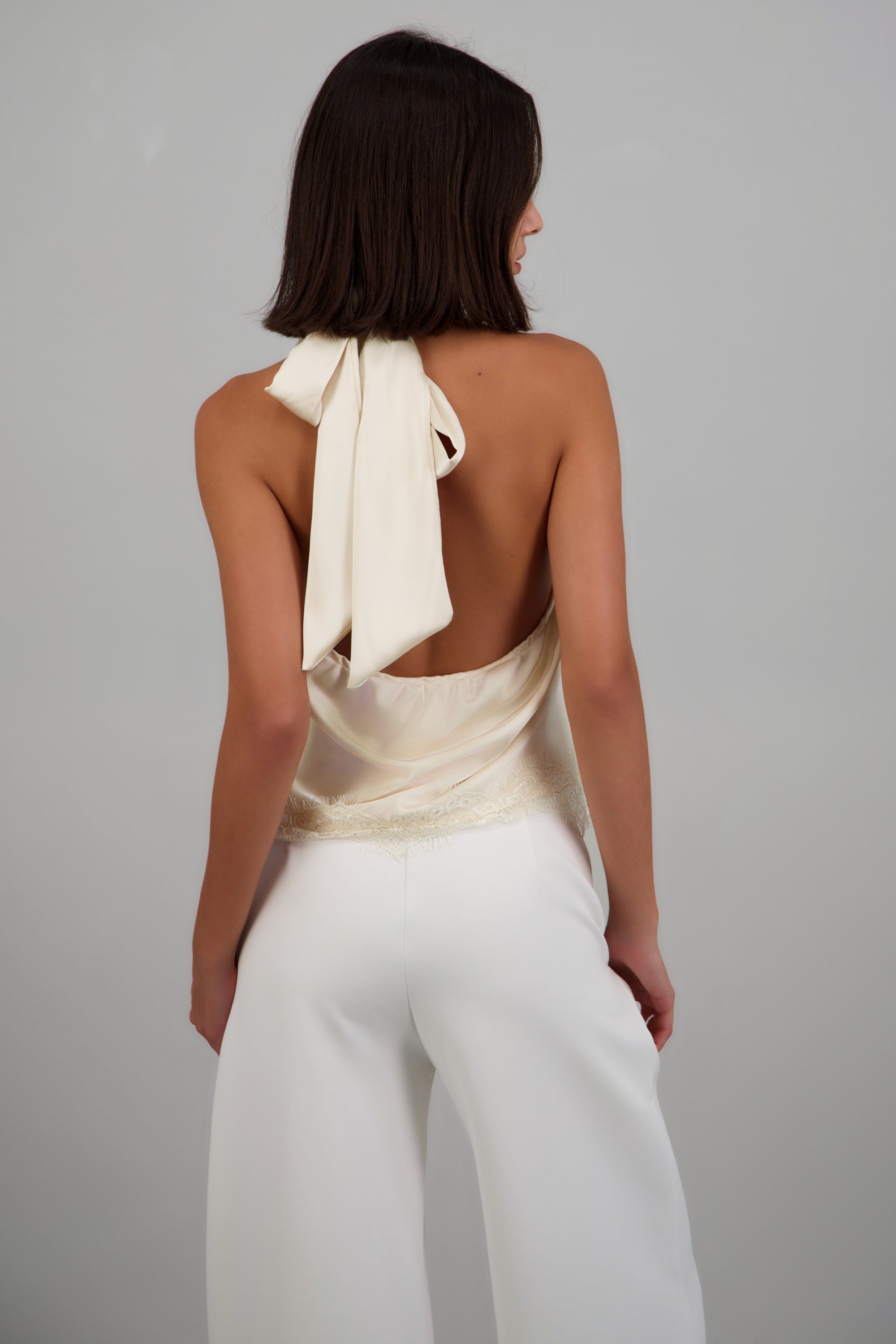 Top halter detalle encaje CREMA